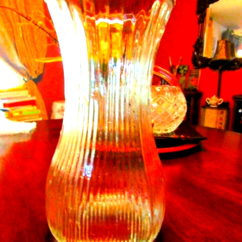 🌹 Amazing Vintage Hoosier Ribbed Pinnacle Design Glass Vase